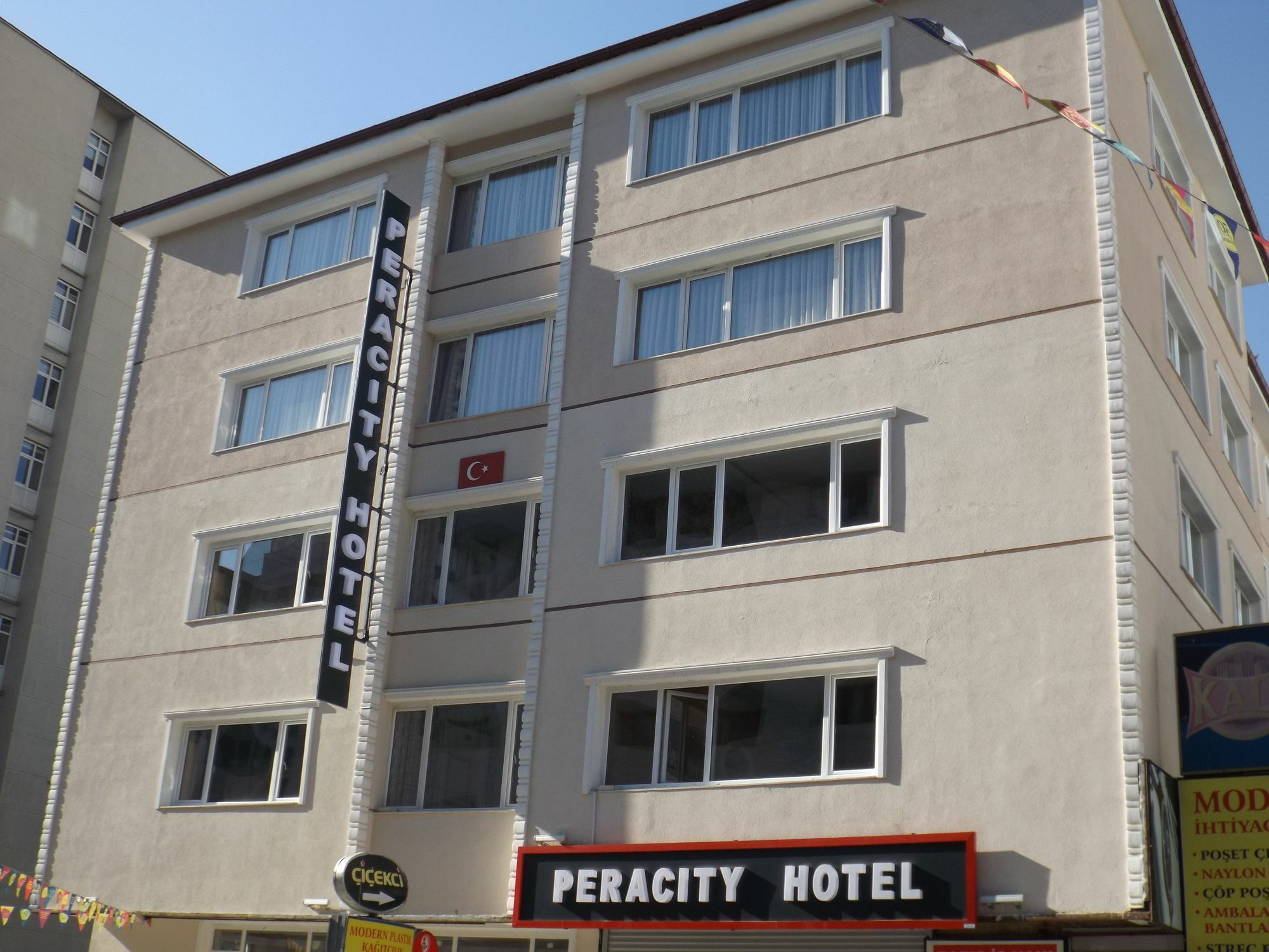 Peracity Otel